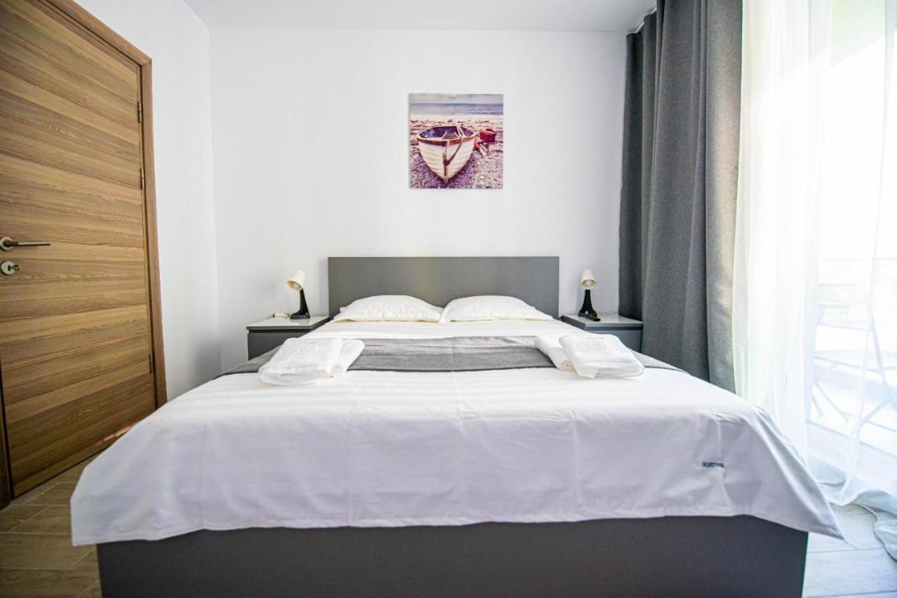 Apartament Katrina - Alezzi Beach - Sea View Navodari Bagian luar foto